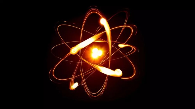 فیزیک اتمی